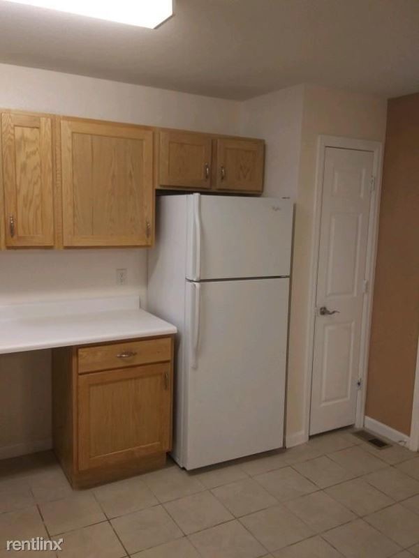 Building Photo - 4 br, 2 bath Townhome - 218 E 45th Ave