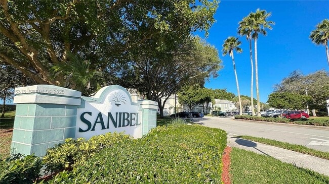 Building Photo - 7818 Dixie Beach Cir