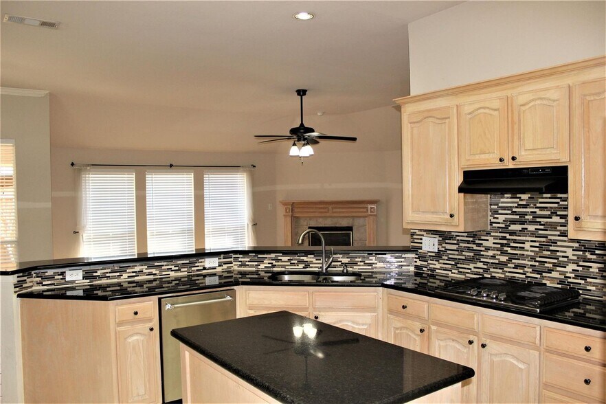 Building Photo - 11913 Wildwood Ln