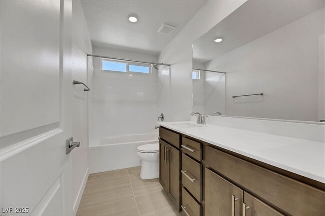 Building Photo - 2770 Alfena Pl