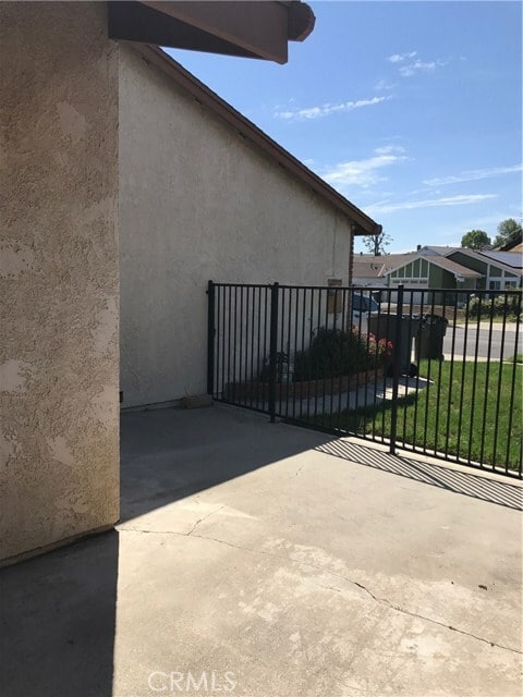 Building Photo - 3746 Valle Vista Dr