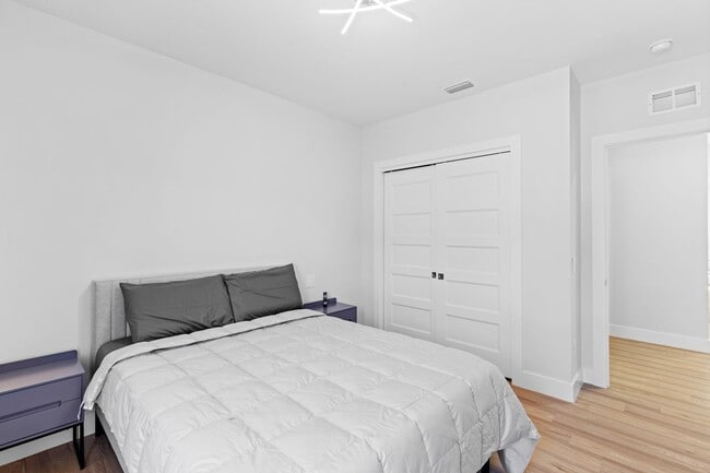 Building Photo - Exclusive Townhome in The Vue at Celebration Pointe