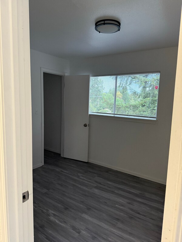 Building Photo - 921 102nd St S