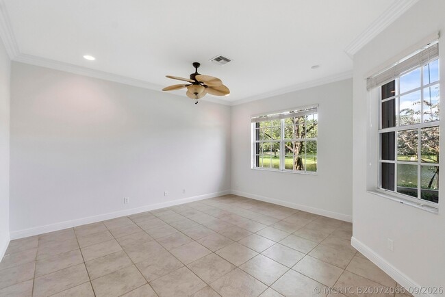 Building Photo - 3505 Lakeside Dr