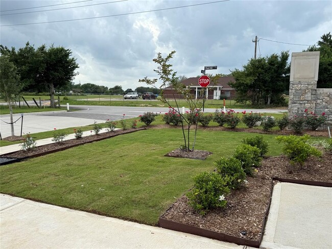 Building Photo - 33150 School Hl Rd
