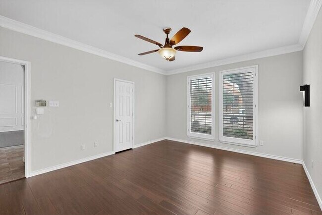 Building Photo - 1936 Gansett Dr