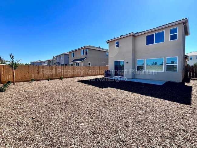Building Photo - 2065 N Wagon Ln