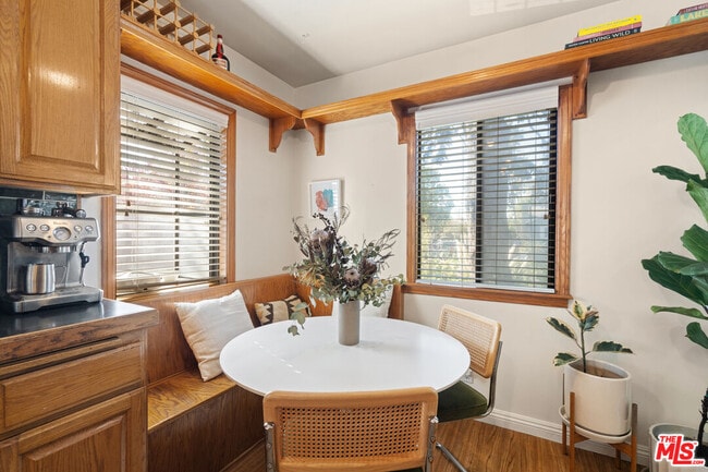 Building Photo - 3972 Keeshen Dr