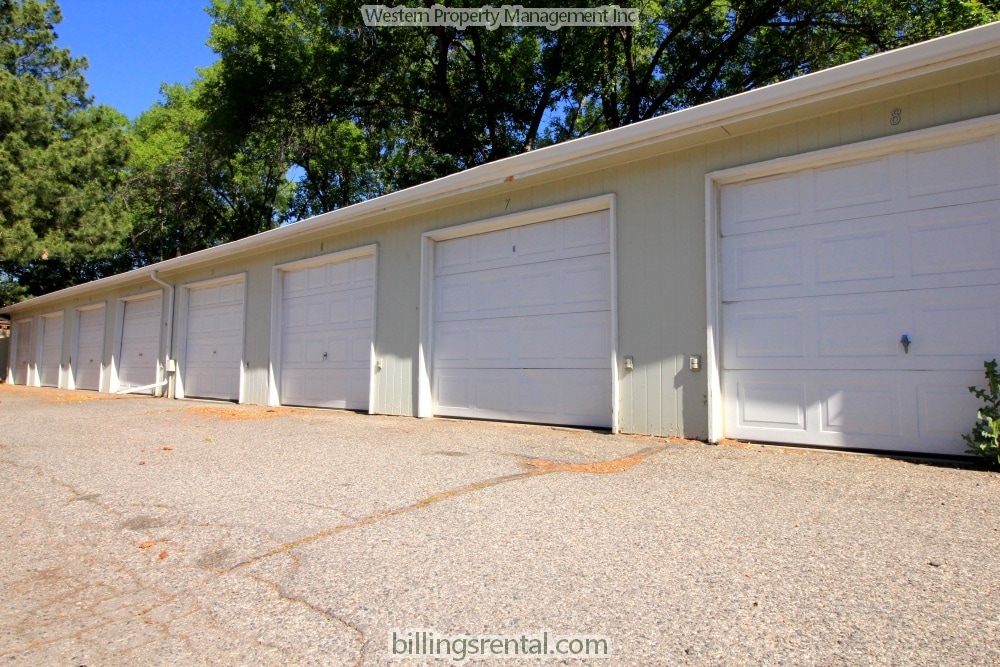 Garages - 1217 Yellowstone Ave