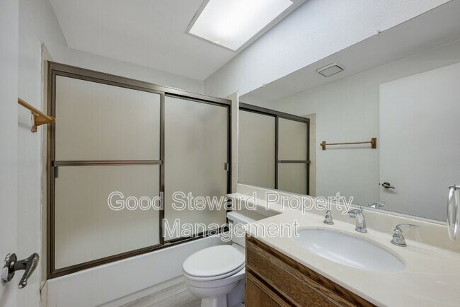 Building Photo - 363 Molokai Dr