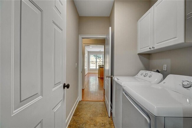 Building Photo - 115 Brookeivey Ln
