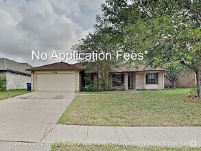 Building Photo - *No Application Fee* *$500 off first month...