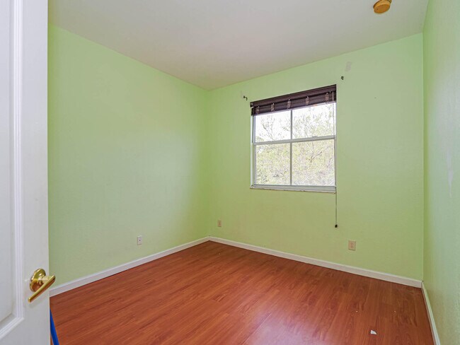 Building Photo - 5648 Spanish River Rd