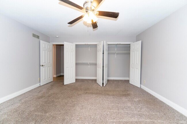 Building Photo - 7877 Marywood Dr