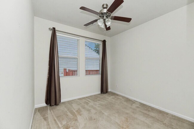 Building Photo - 247 Clayburne Dr