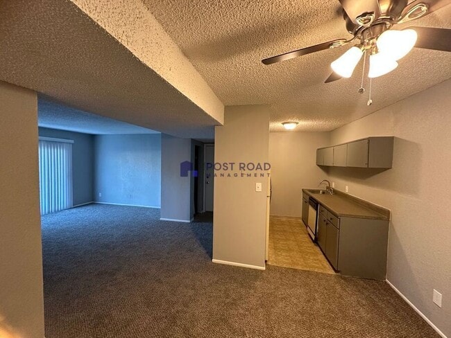 Building Photo - 501 W 27th St S