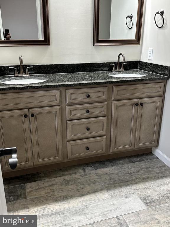 Building Photo - 106 Delano Dr