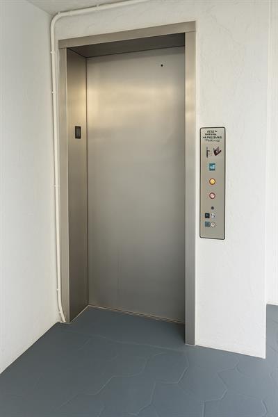 Building Photo - 4013 N Ocean Dr