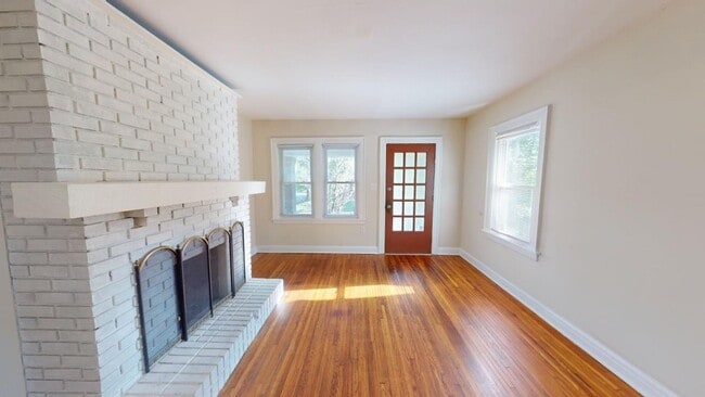 Building Photo - 137 Crestview Rd