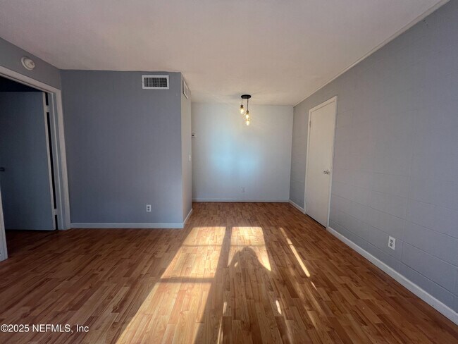 Building Photo - 2960 Remington St