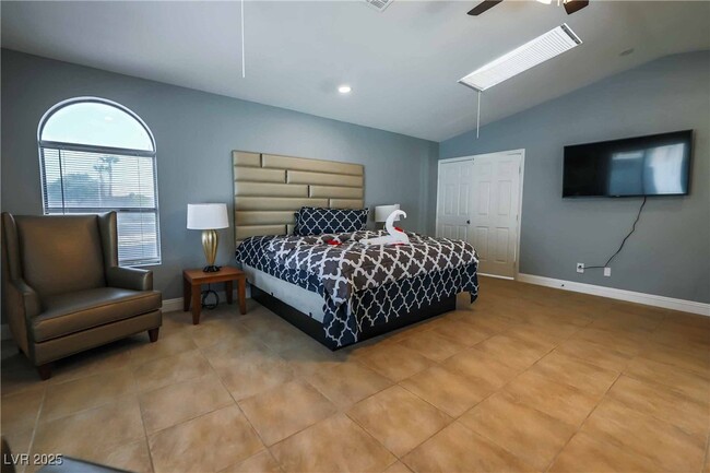 Building Photo - 1012 Greystone Dr