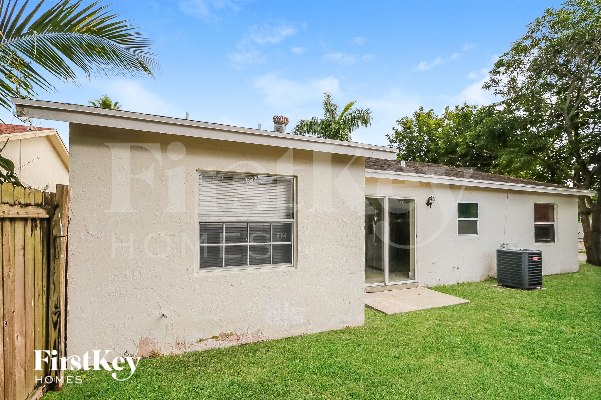 Building Photo - 6126 Arcade Ct