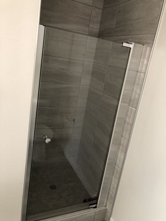 Building Photo - 1930 E Kirkwood Ave