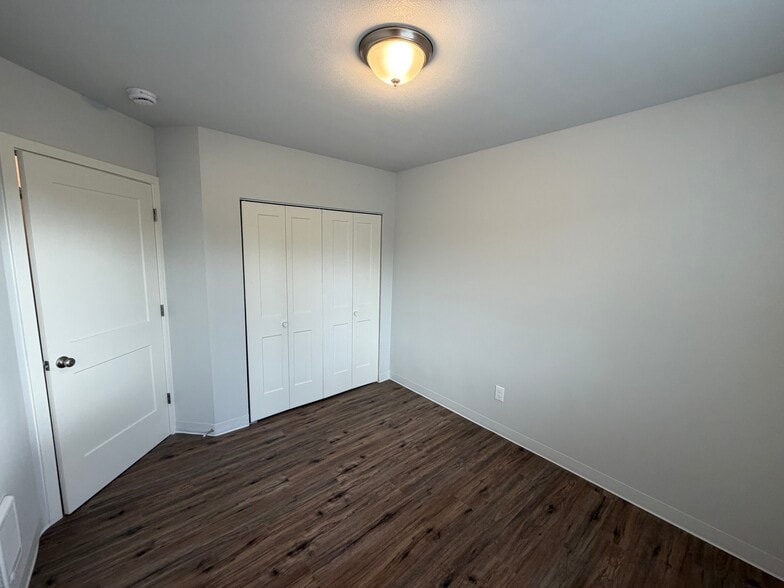 Building Photo - 8001 Oneil Rd NE