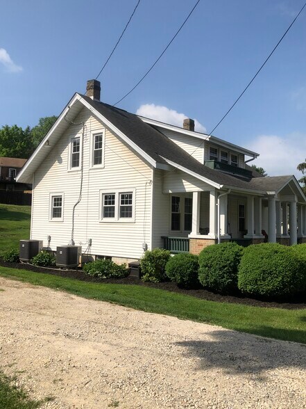 Left Side of Home and Driveway - 645 Ellett Rd NE