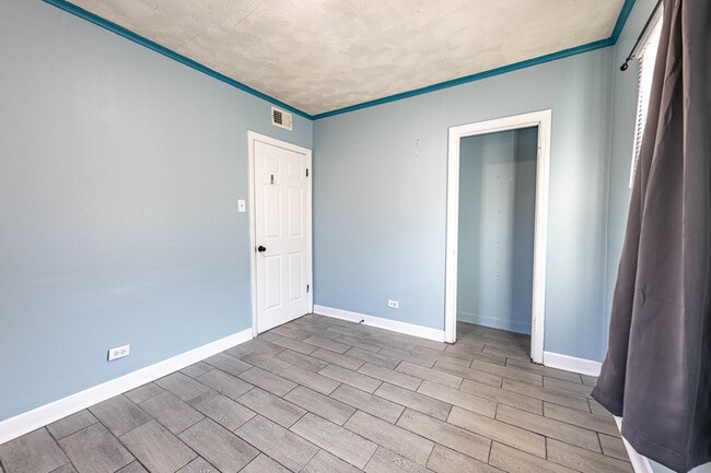 Building Photo - 7740 S Laramie Ave