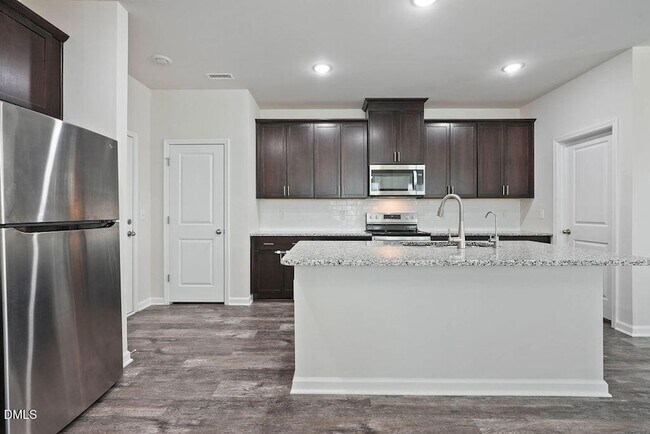 Building Photo - 319 Joneshaven Dr