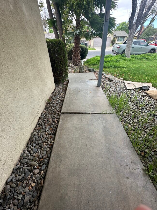 Building Photo - 2521 Casita Dr