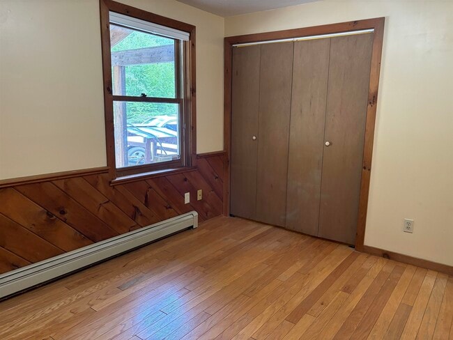 Building Photo - 147 Mansion Rd