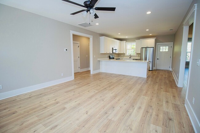Building Photo - "Welcome to Olympia – Brand New Units + $4...