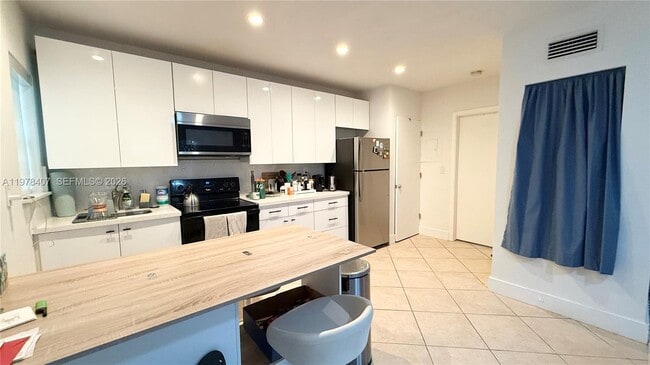 Building Photo - 1337 Euclid Ave