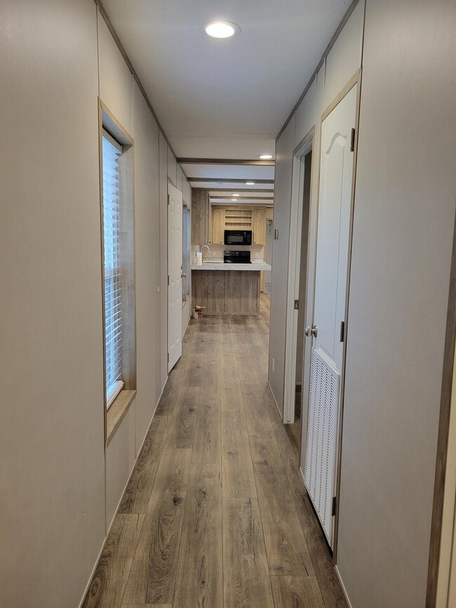 Building Photo - 4052 Saponac Dr