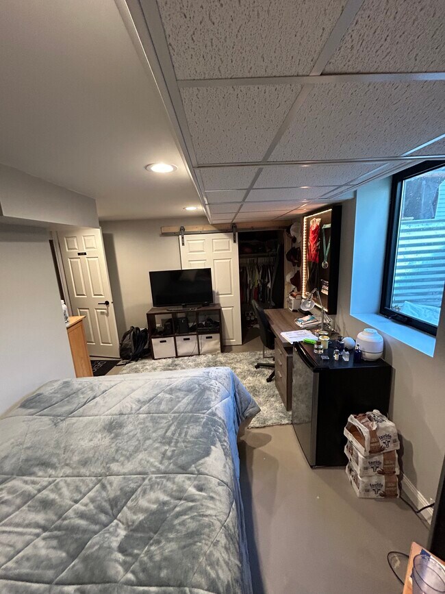 Building Photo - 1208 N 4th St