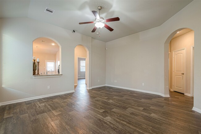 Building Photo - 5207 Chester Springs Ln