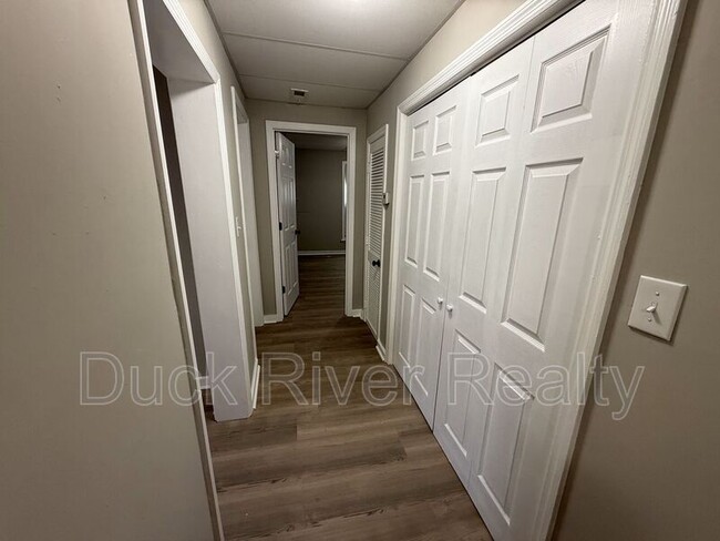 Building Photo - 1409 Highland Ave