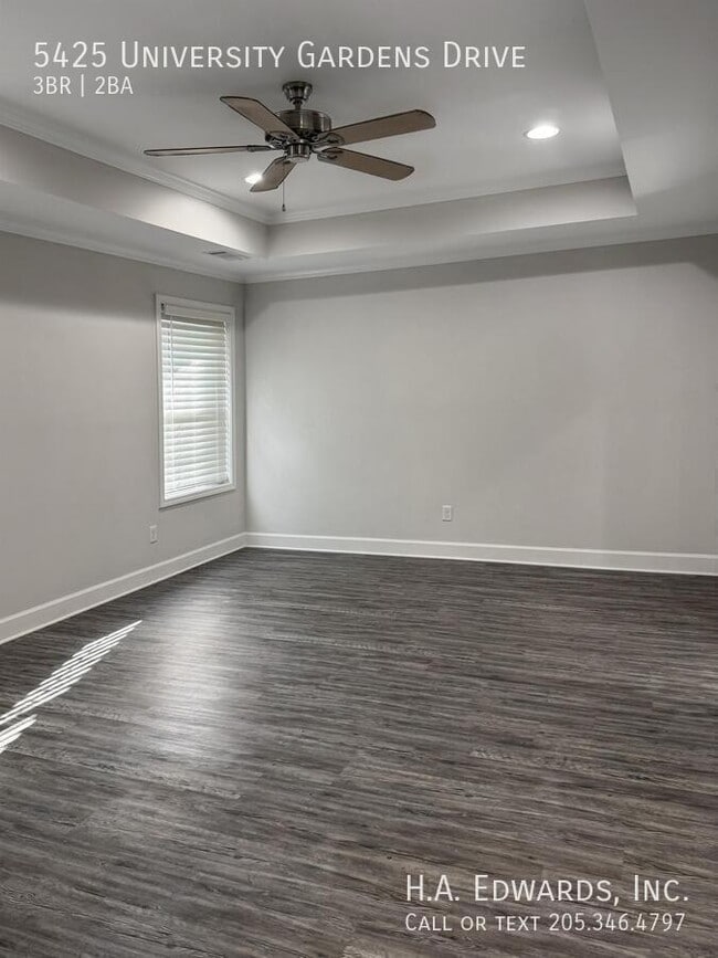 Building Photo - 5425 University Gardens Dr