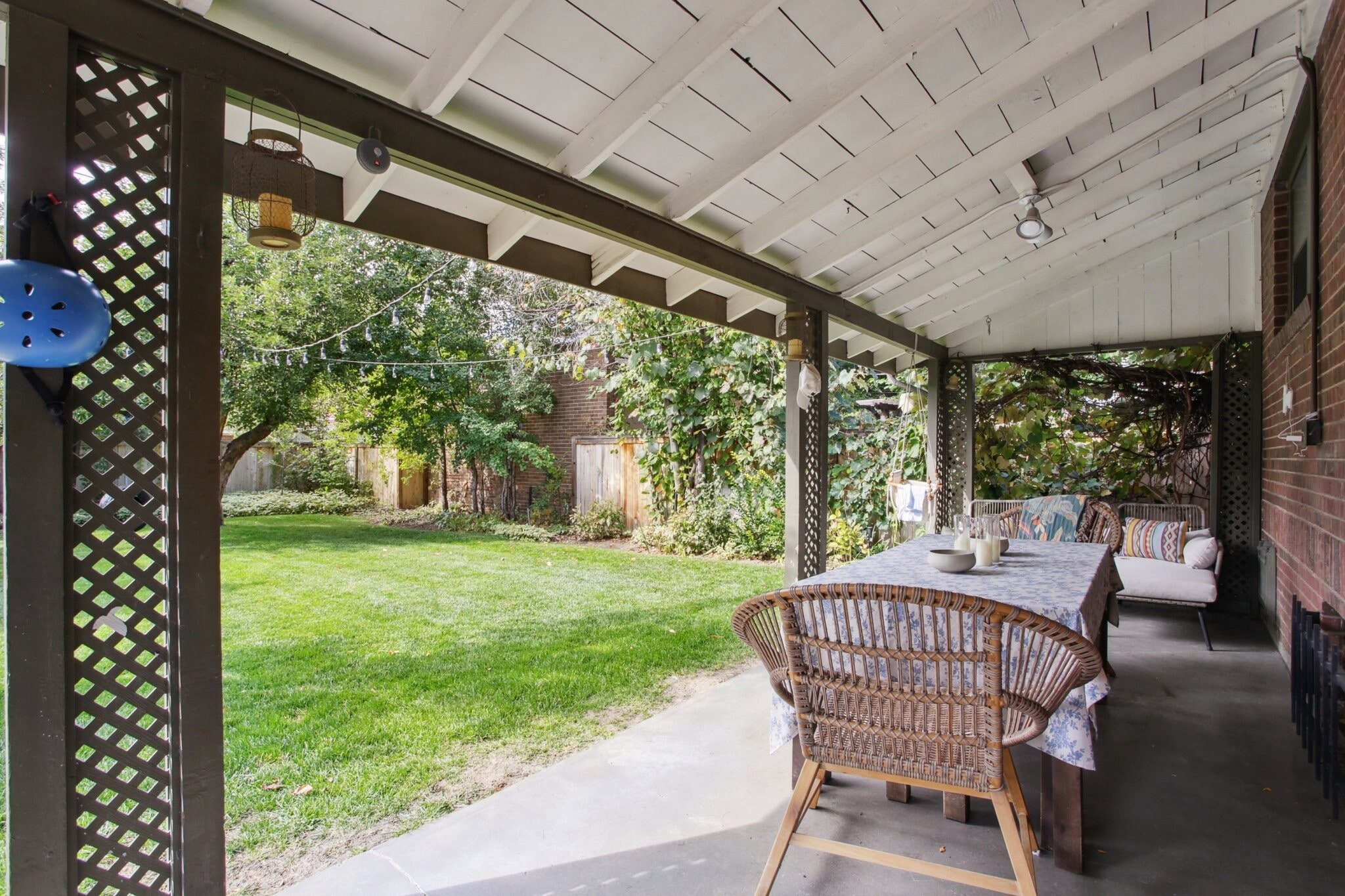 Building Photo - 1655 Jasmine St