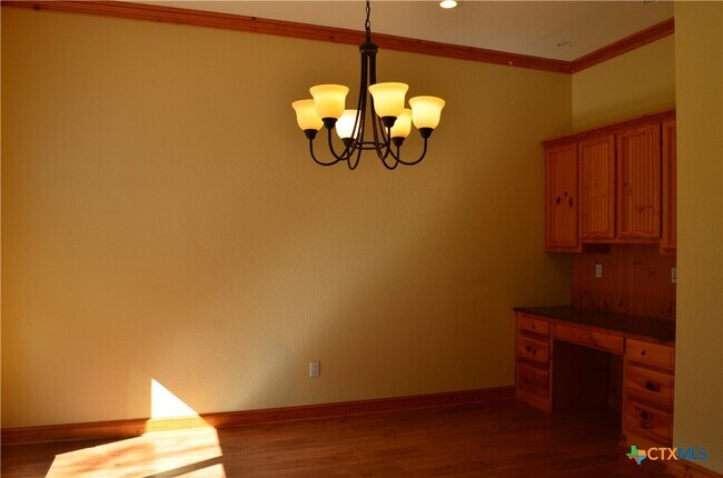 Building Photo - 1804 Iron Jacket Trail