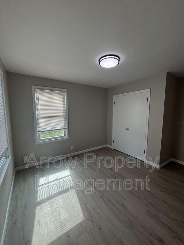 Building Photo - 704 N 26th St