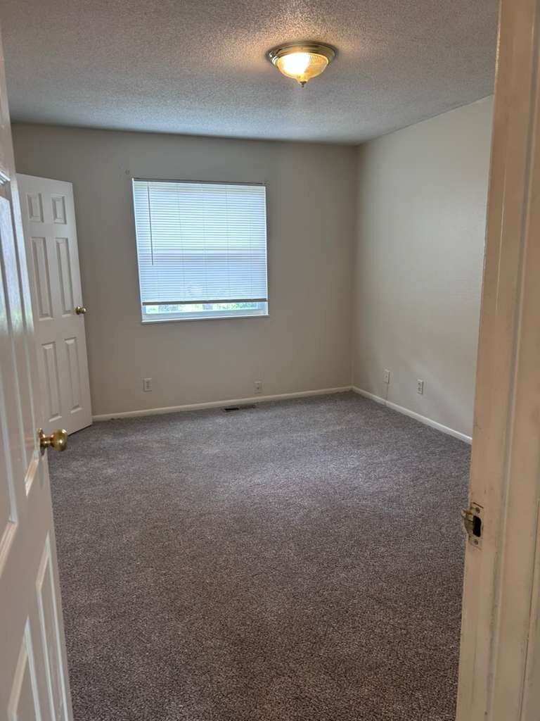 Building Photo - 10705 W 90th Terrace