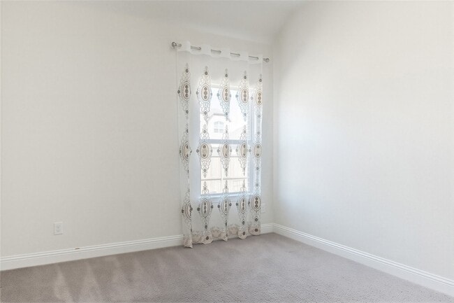 Building Photo - 601 Cherry Tree Ln