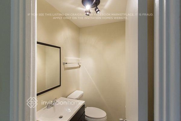 Building Photo - 3011 W Palo Verde Dr
