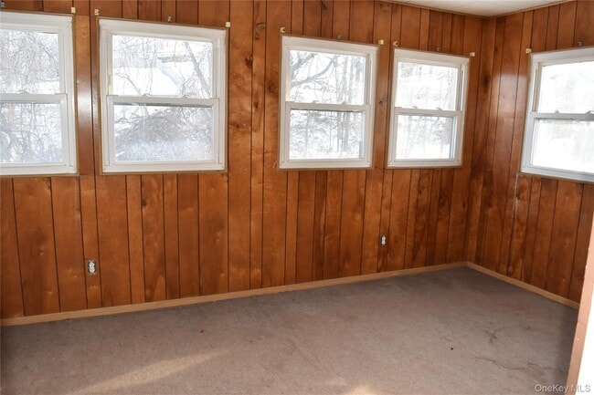 Building Photo - 69 Melrose Ave