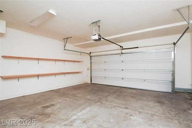 Building Photo - 11 Cerchio Basso