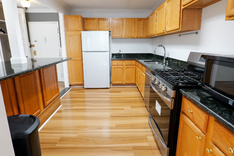 Building Photo - 11801 Rockville Pike