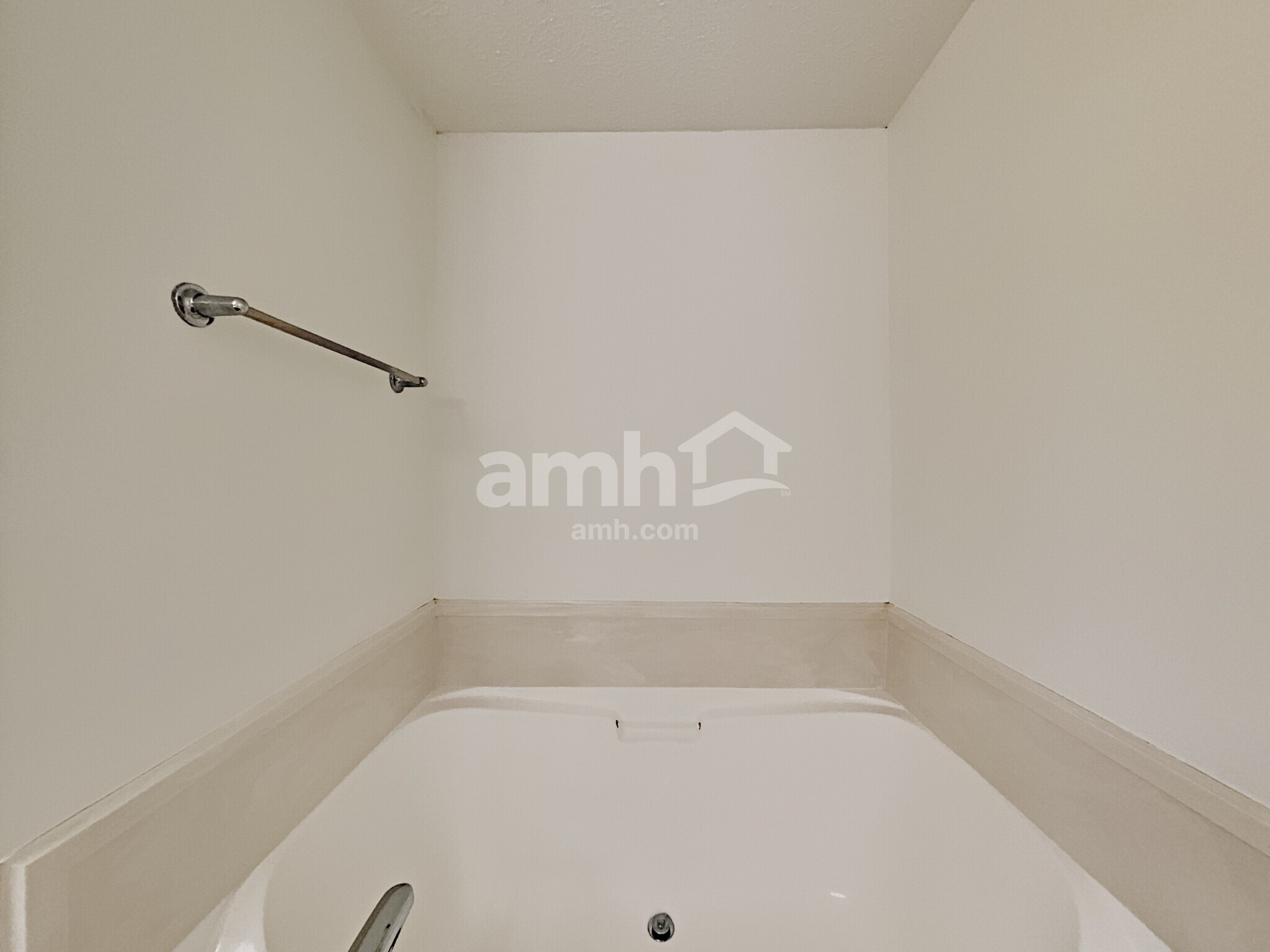 Building Photo - 113 Buttonwood Dr